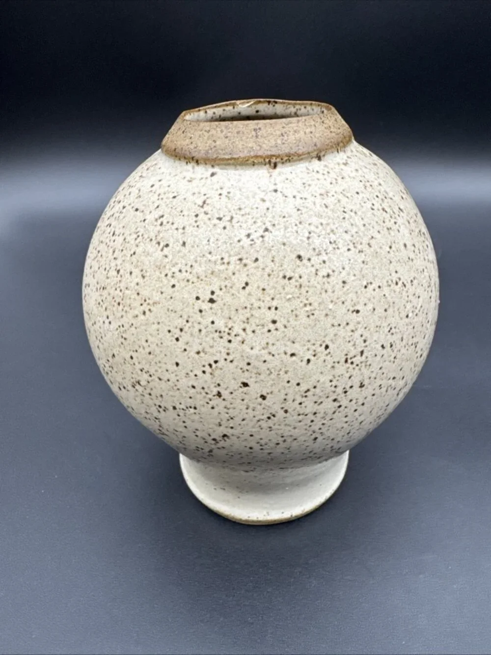 Studio Pottery Speckled Moon Face Style Vase Planter Unsigned Female Eyelash